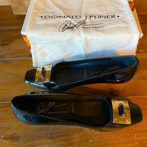 Donald j. Pliner black, glossy loafer